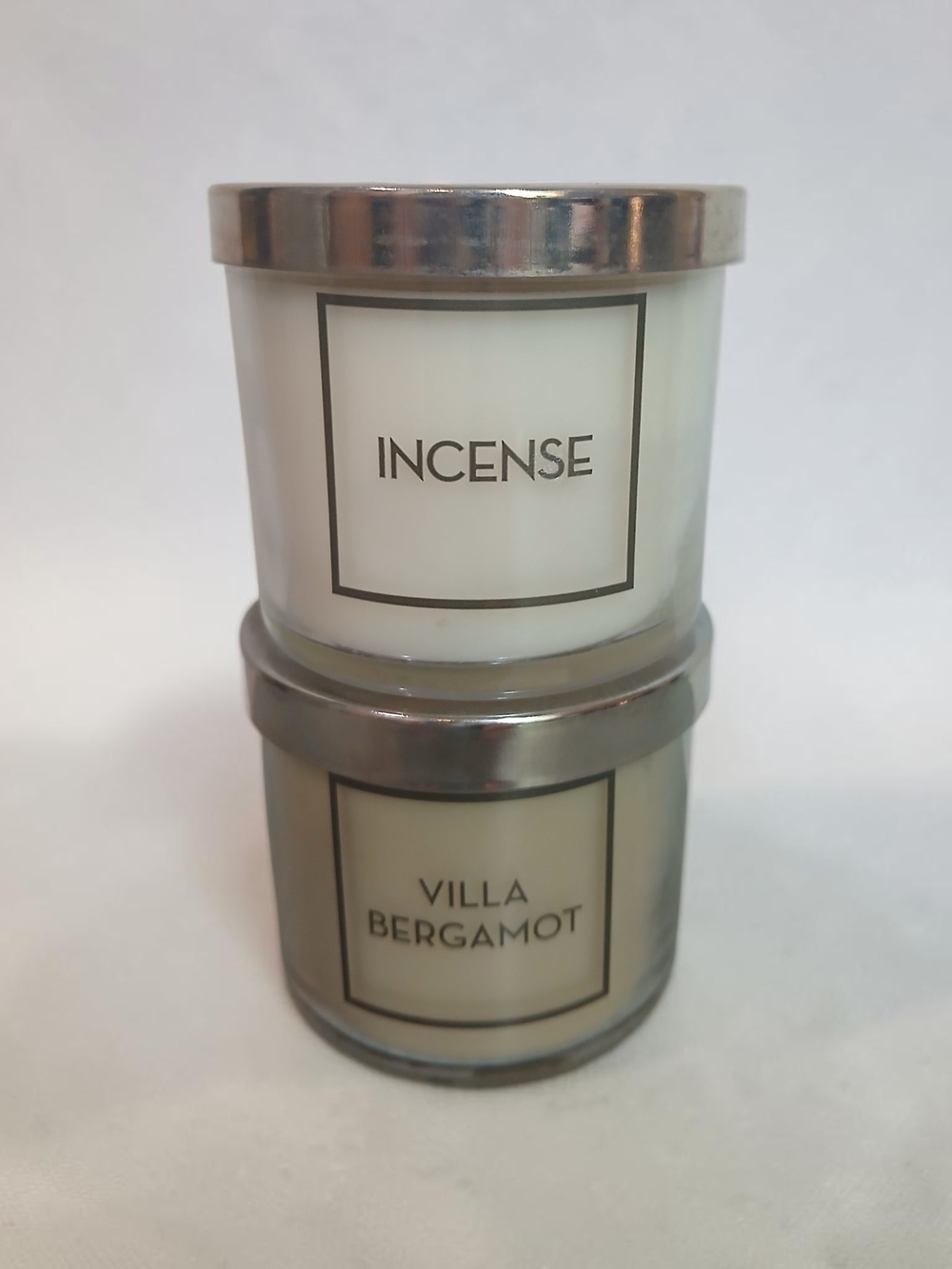 Bath & Body Works White Incense & Villa Bergamot Candle Duo
